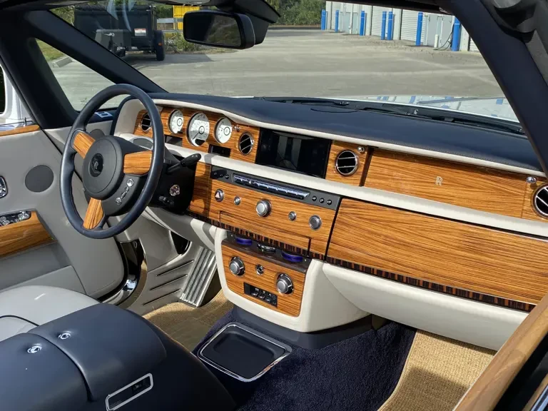 2014 Rolls-Royce Phantom VII - Image 24 of 31