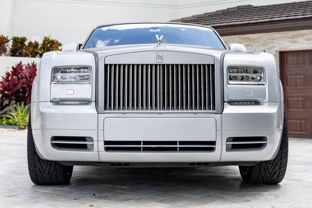 2014 Rolls-Royce Phantom VII - Image 2 of 31
