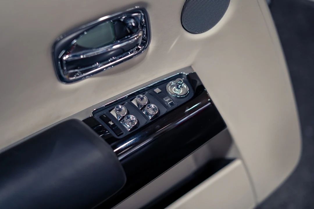 2014 Rolls-Royce Phantom VII - Image 8 of 31