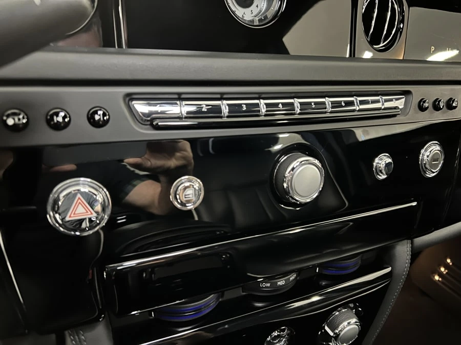 2014 Rolls-Royce Phantom VII - Image 19 of 31