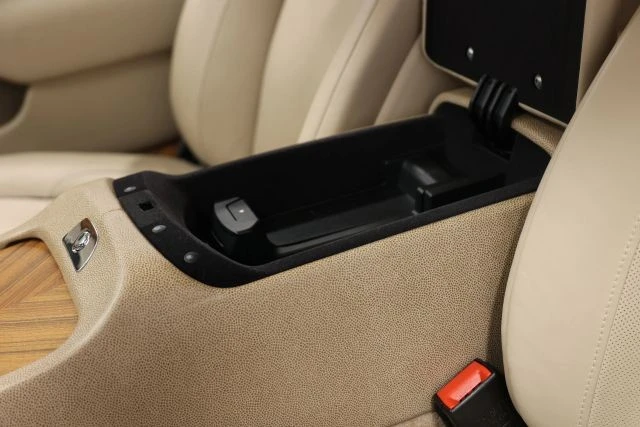 2014 Rolls-Royce Wraith 2nd Gen - Image 29 of 31