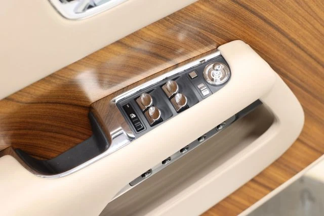 2014 Rolls-Royce Wraith 2nd Gen - Image 18 of 31