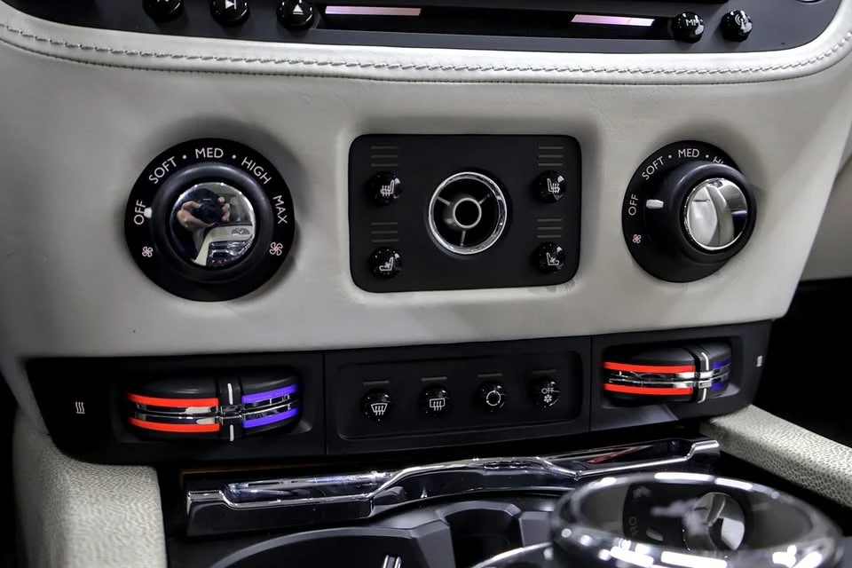 2014 Rolls-Royce Wraith 2nd Gen - Image 18 of 19
