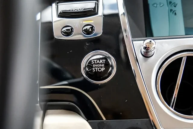 2014 Rolls-Royce Wraith 2nd Gen - Image 16 of 17