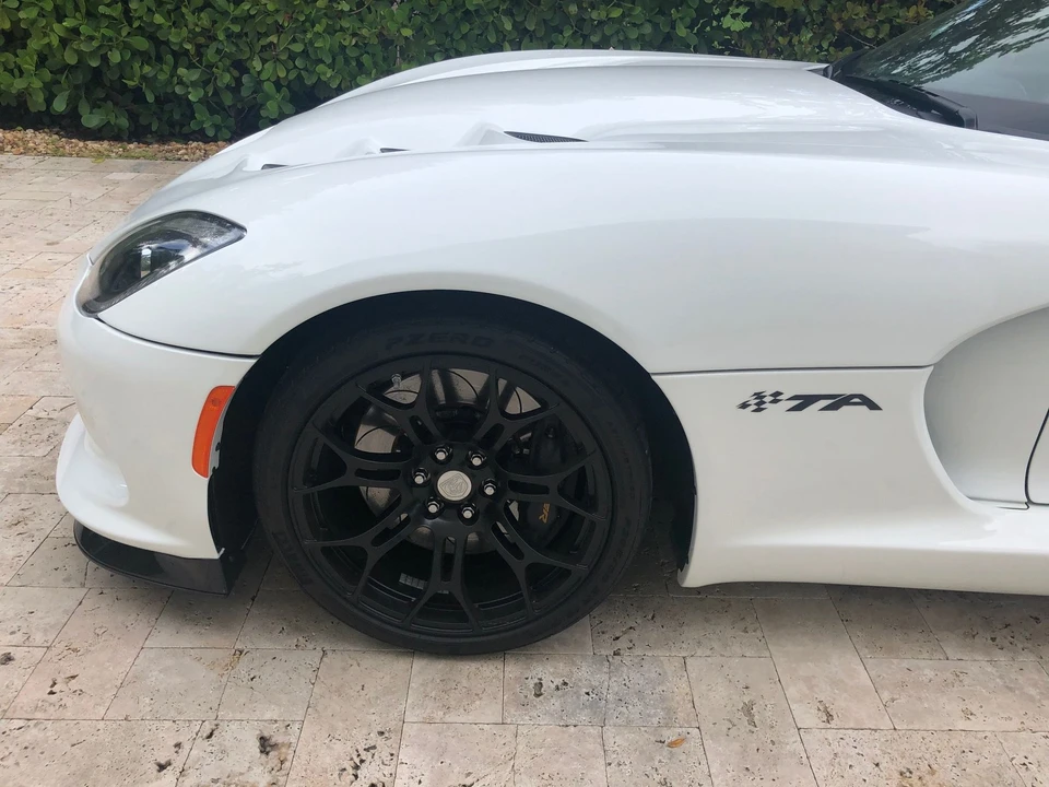 2014 Dodge Viper 5th Gen - Image 5 of 19