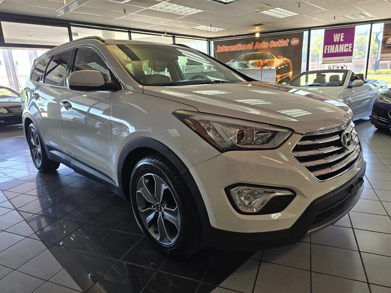 2014 Hyundai Santa Fe - Image 3 of 4