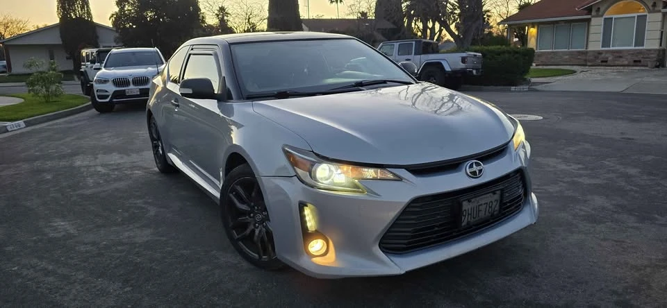 2014 Scion tC - Image 2 of 15