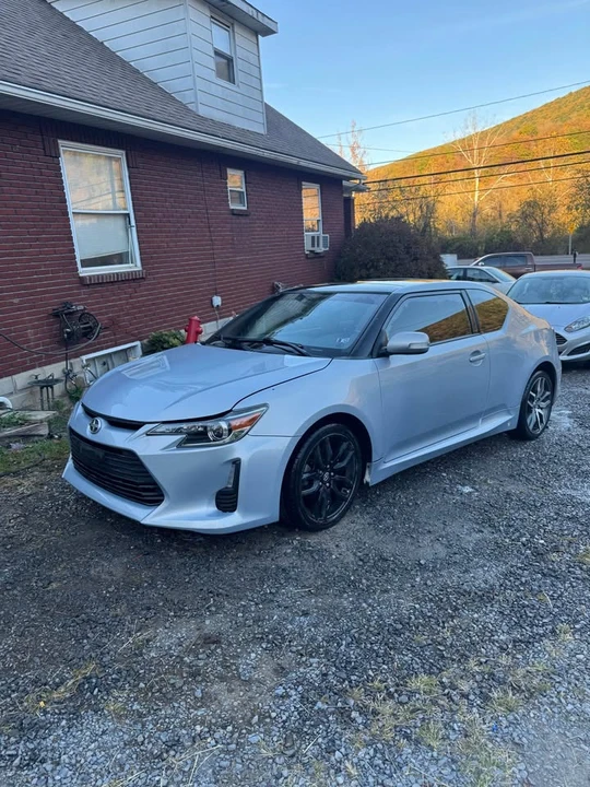2014 Scion tC - Image 2 of 10