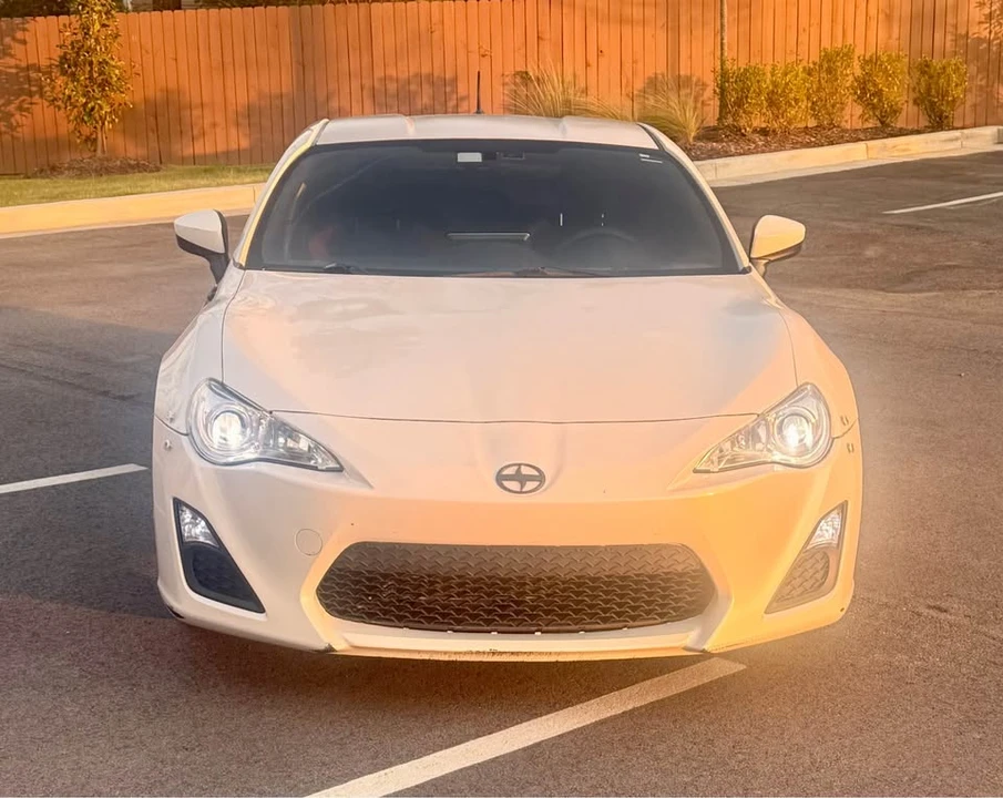 2014 Scion FR-S - Image 2 of 4