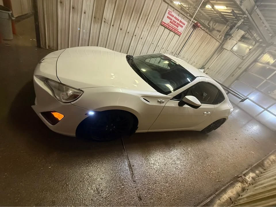 2014 Scion FR-S - Image 2 of 15