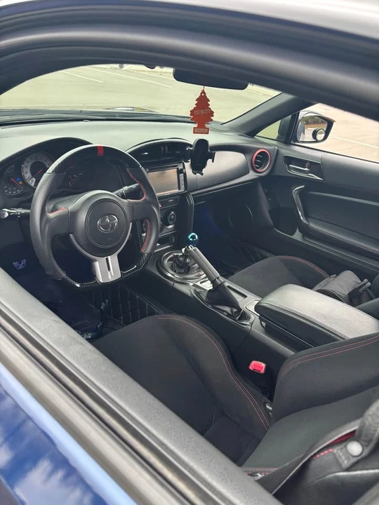 2014 Scion FR-S - Image 10 of 13