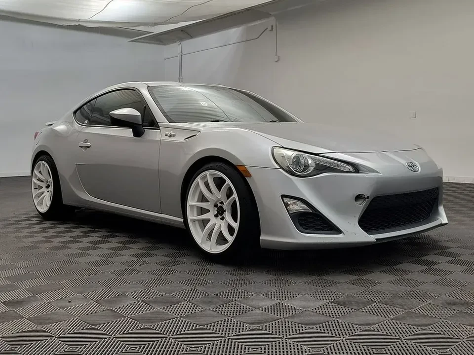 2014 Scion FR-S - Image 3 of 16