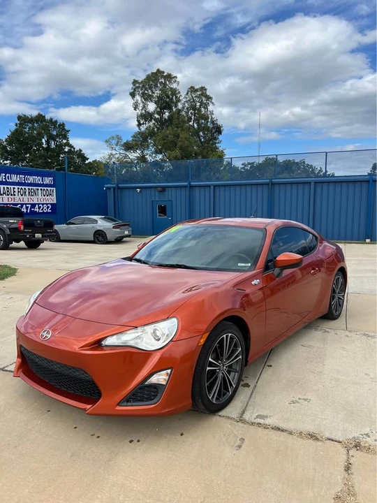 2014 Scion FR-S - Image 3 of 16