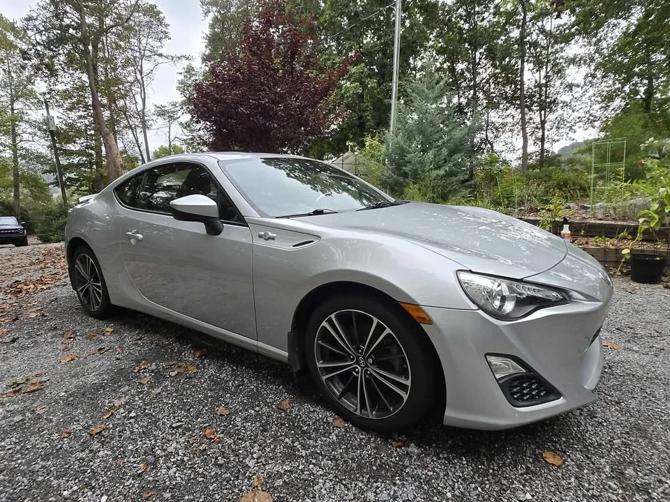 2014 Scion FR-S - Image 2 of 8