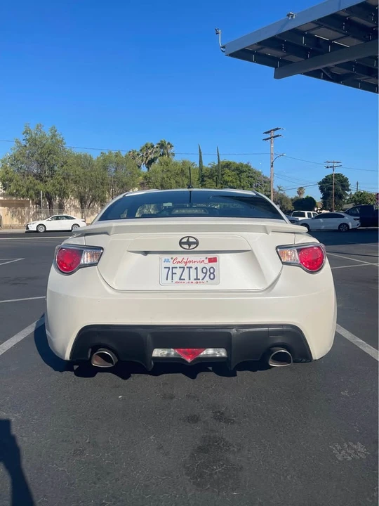 2014 Scion FR-S - Image 7 of 10