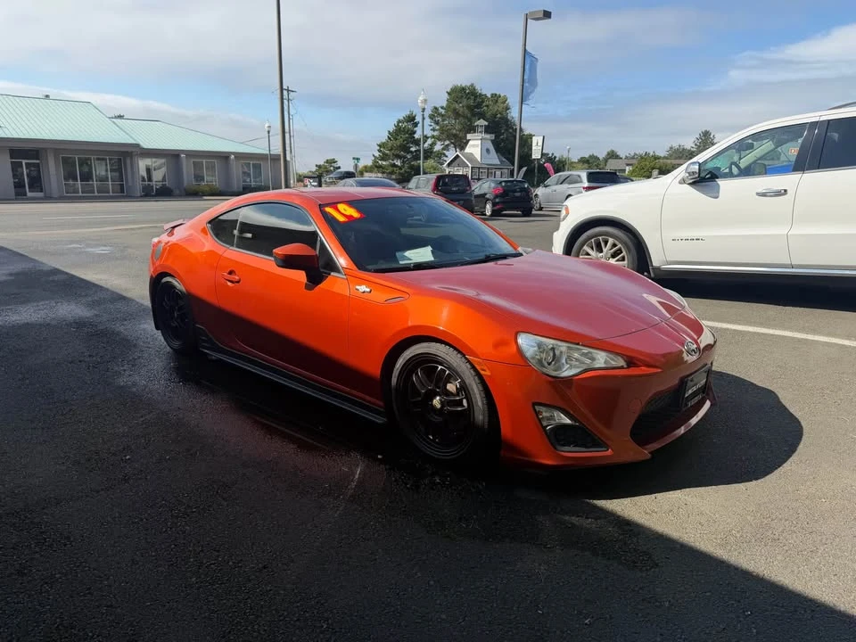 2014 Scion FR-S - Image 3 of 11