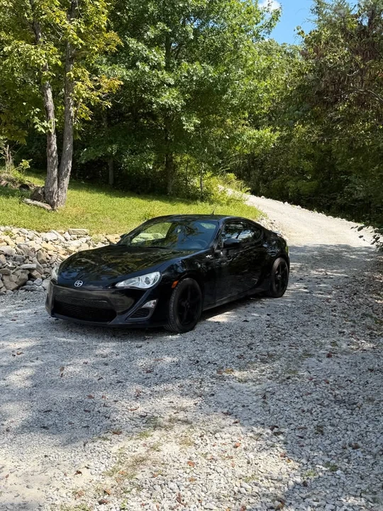 2014 Scion FR-S - Image 2 of 8