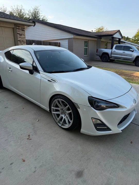 2014 Scion FR-S - Image 2 of 6