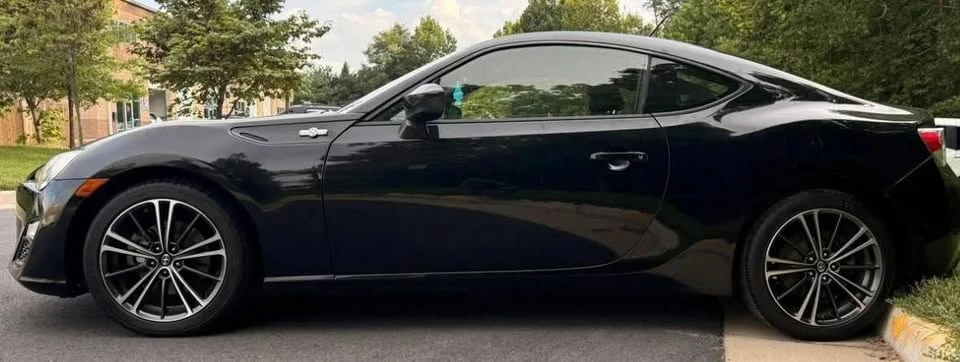 2014 Scion FR-S - Image 2 of 11