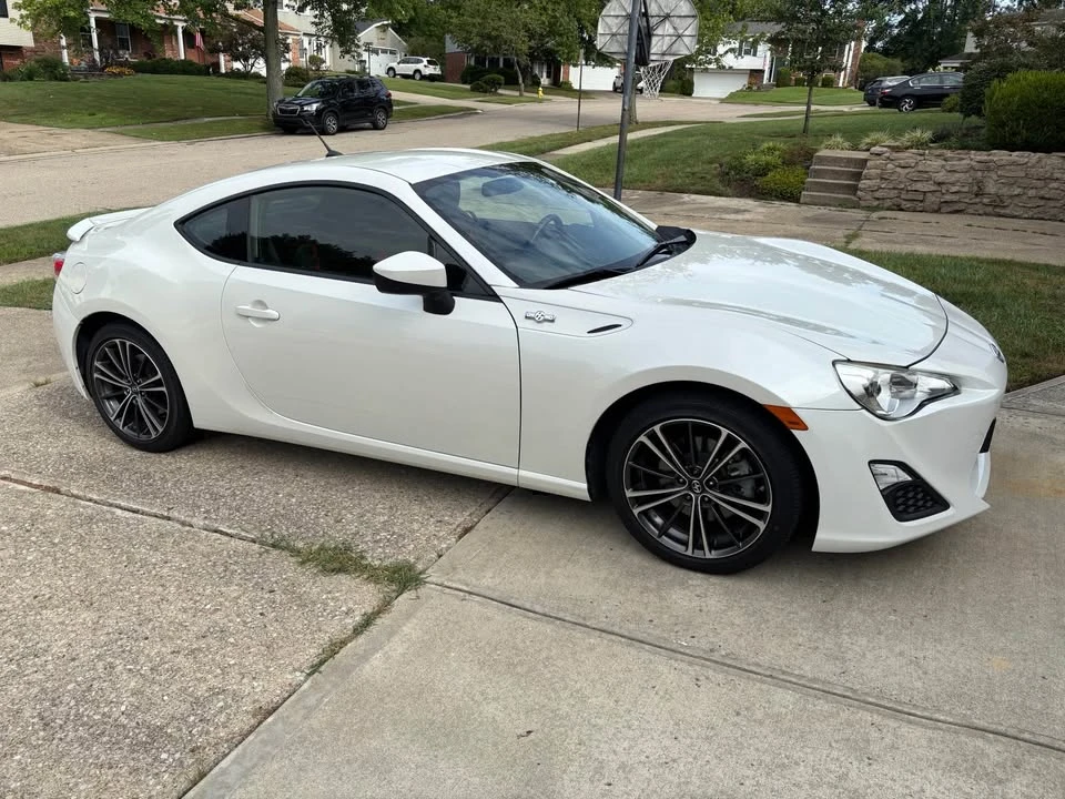2014 Scion FR-S - Image 2 of 15