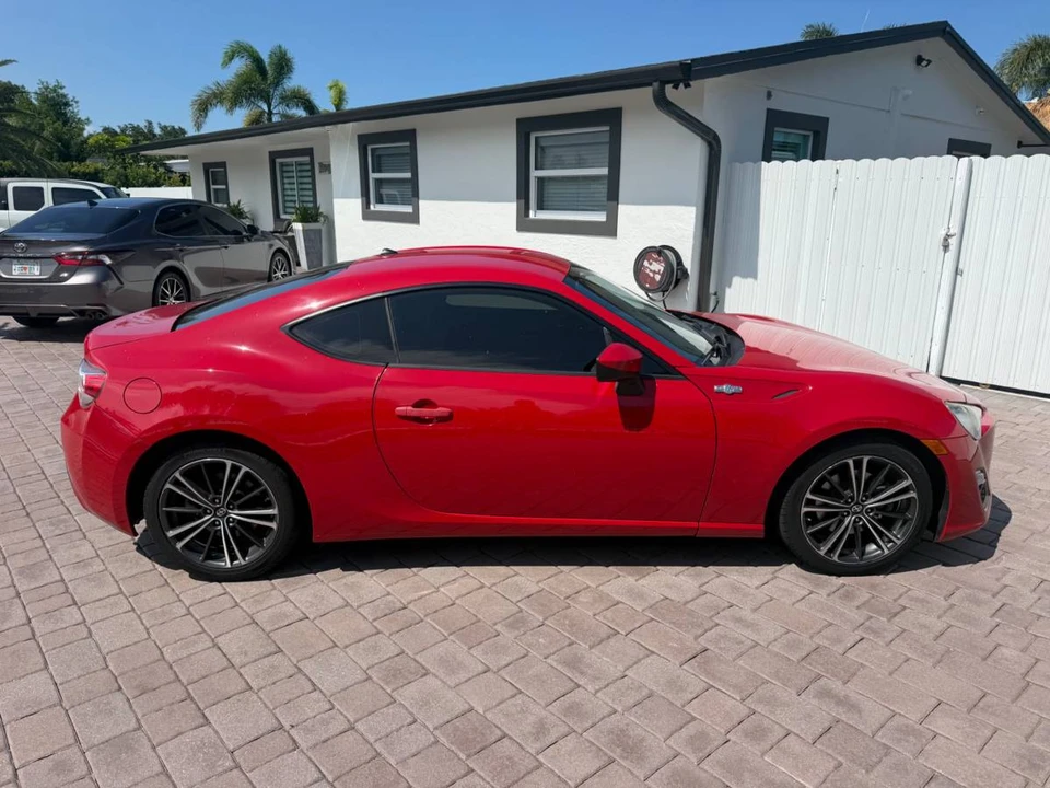 2014 Scion FR-S - Image 3 of 11