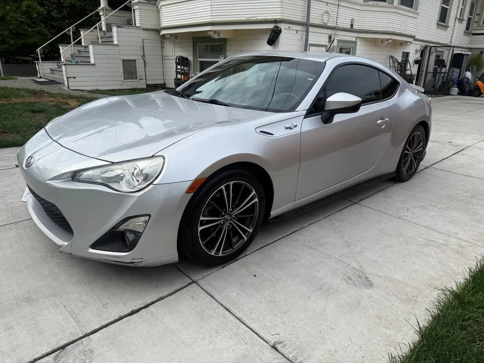 2014 Scion FR-S - Image 3 of 10
