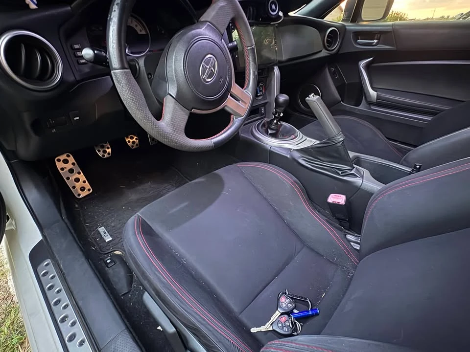 2014 Scion FR-S - Image 14 of 20