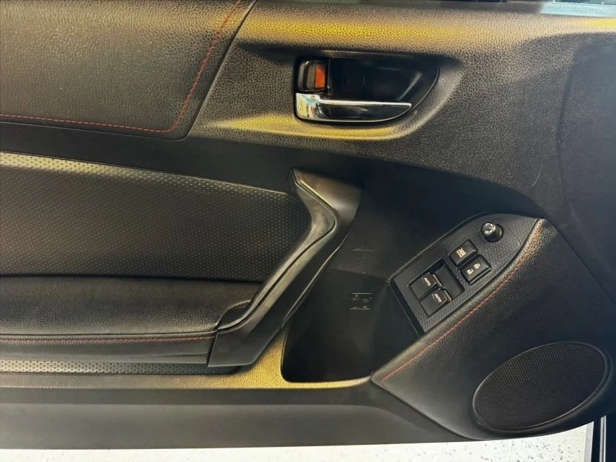 2014 Scion FR-S - Image 14 of 20