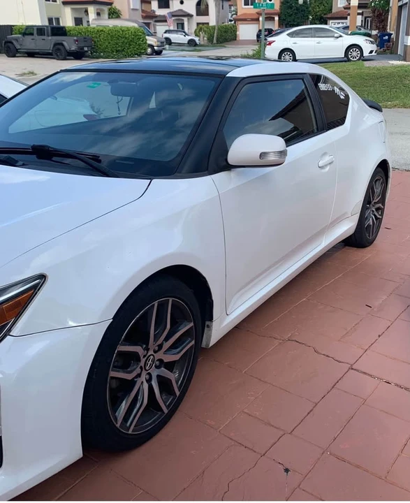 2014 Scion tC - Image 2 of 10