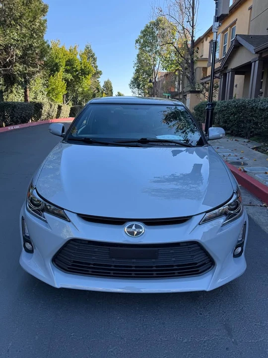2014 Scion tC - Image 2 of 11