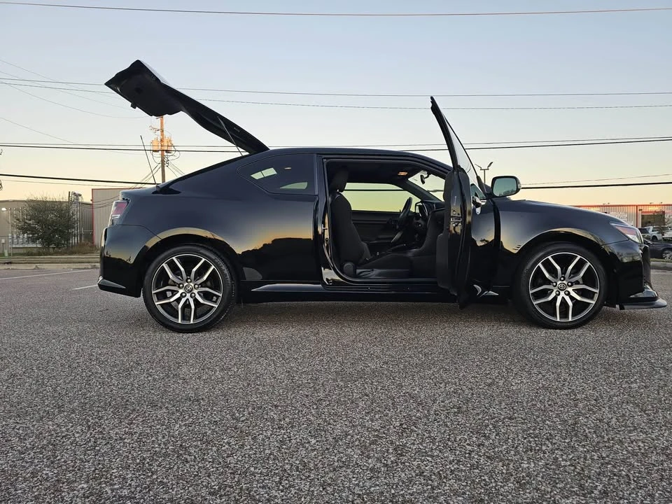 2014 Scion tC - Image 2 of 19