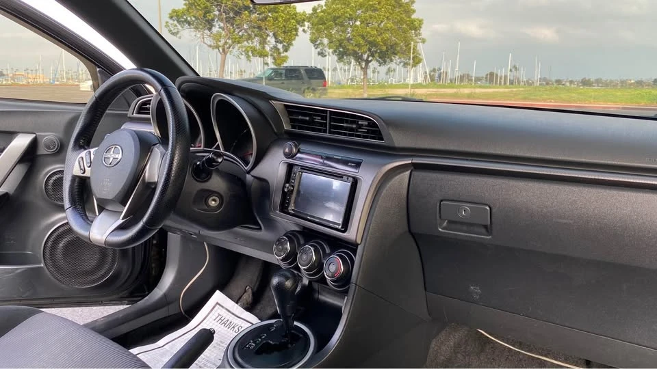 2014 Scion tC - Image 10 of 11