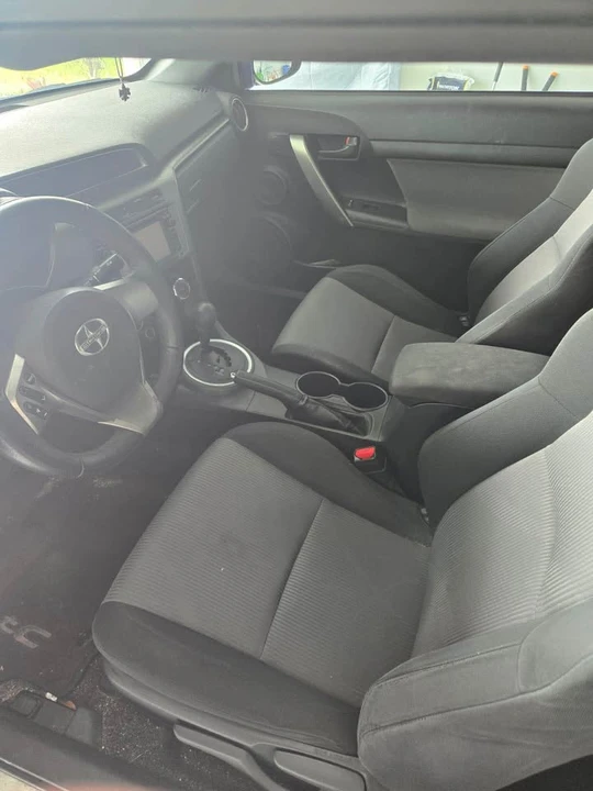 2014 Scion tC - Image 7 of 10