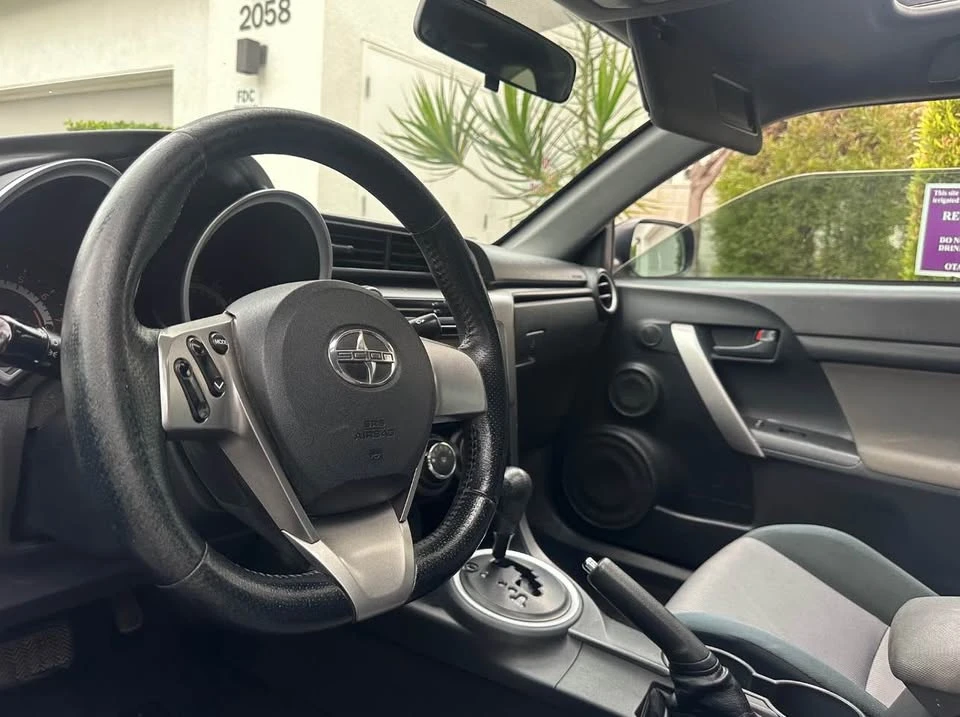 2014 Scion tC - Image 5 of 9