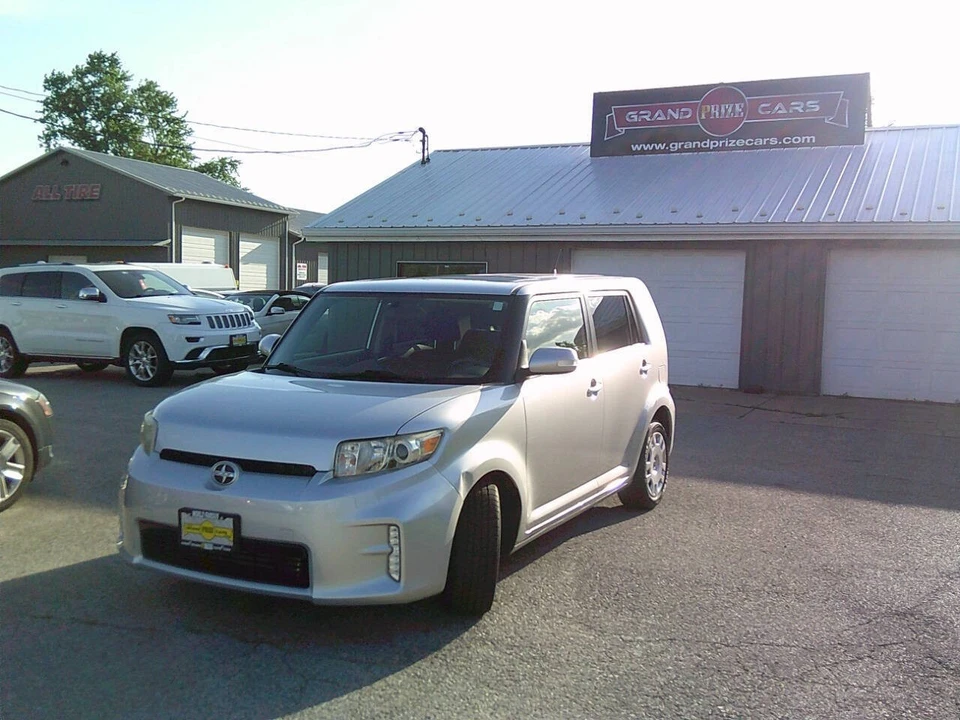 2014 Scion xB - Image 2 of 21