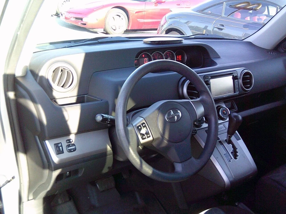 2014 Scion xB - Image 19 of 21