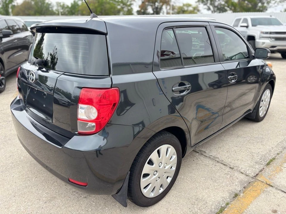2014 Scion xD - Image 5 of 21