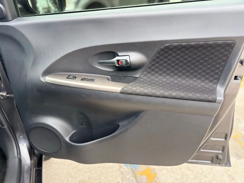2014 Scion xD - Image 12 of 21