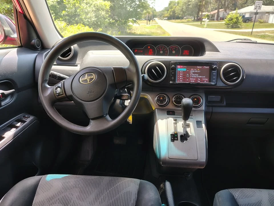2014 Scion xB - Image 6 of 11