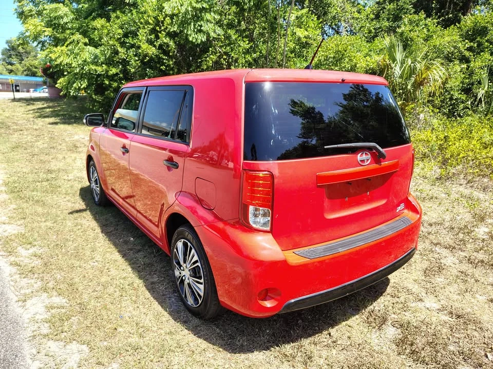 2014 Scion xB - Image 9 of 11