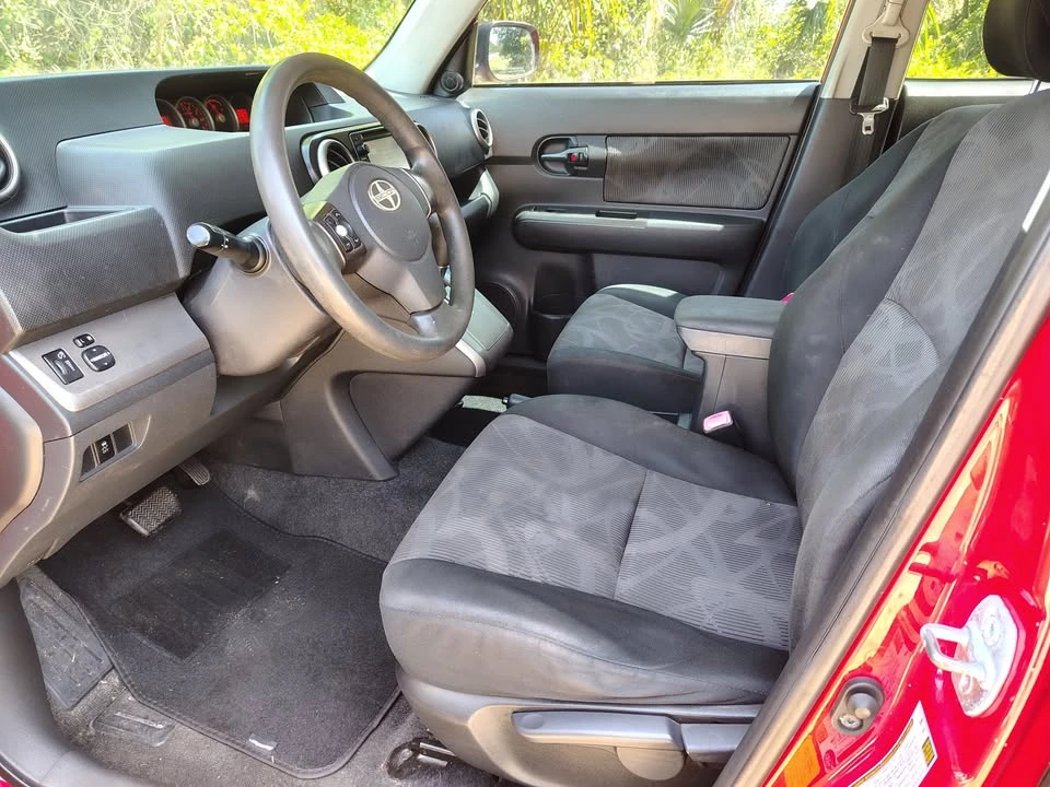 2014 Scion xB - Image 7 of 11
