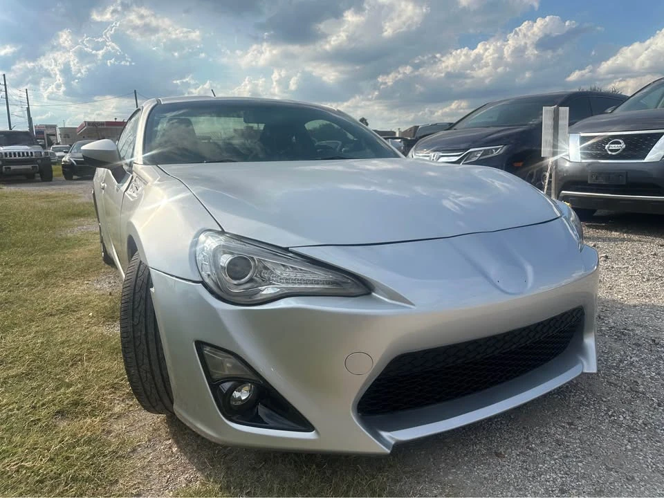 2014 Scion FR-S - Image 3 of 15