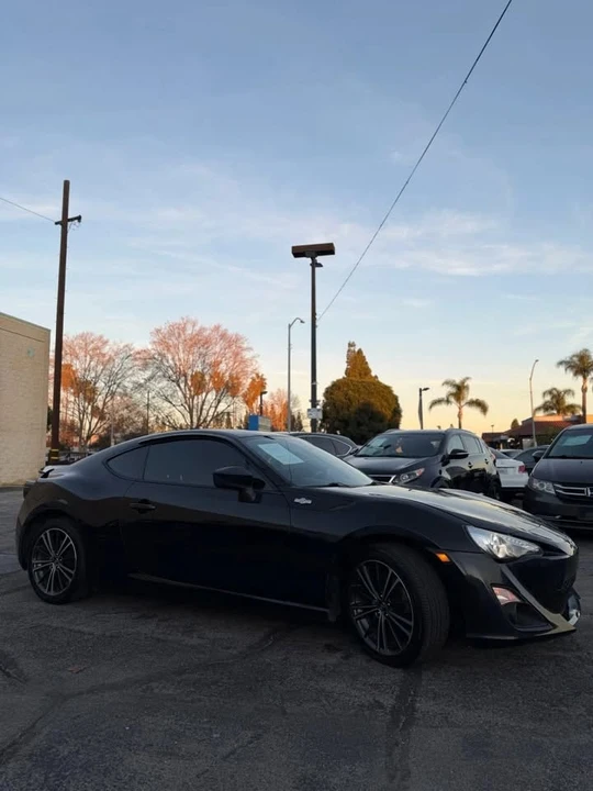 2014 Scion FR-S - Image 10 of 20