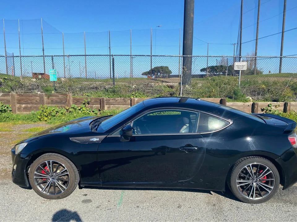 2014 Scion FR-S - Image 4 of 17
