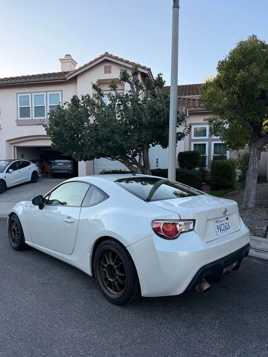 2014 Scion FR-S - Image 4 of 13