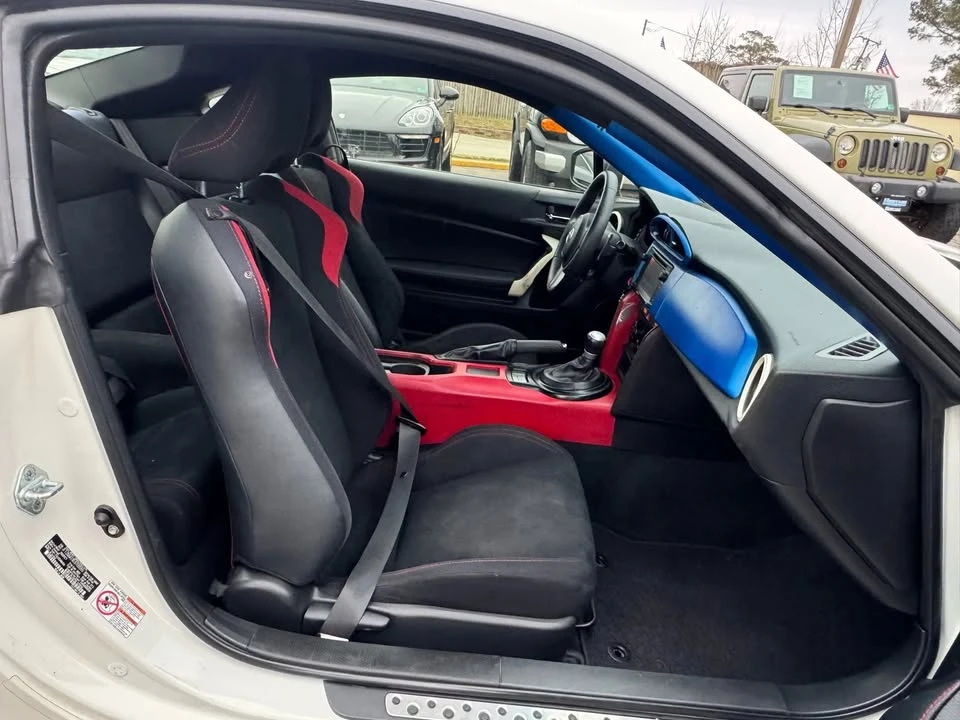 2014 Scion FR-S - Image 13 of 18