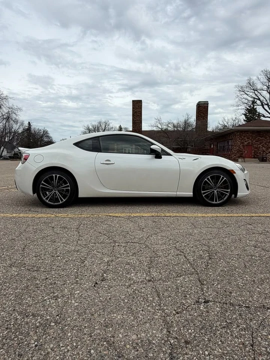 2014 Scion FR-S - Image 5 of 15
