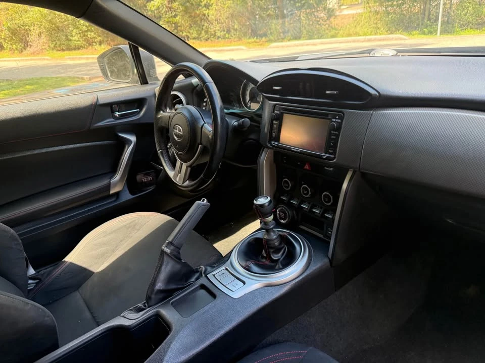 2014 Scion FR-S - Image 10 of 17