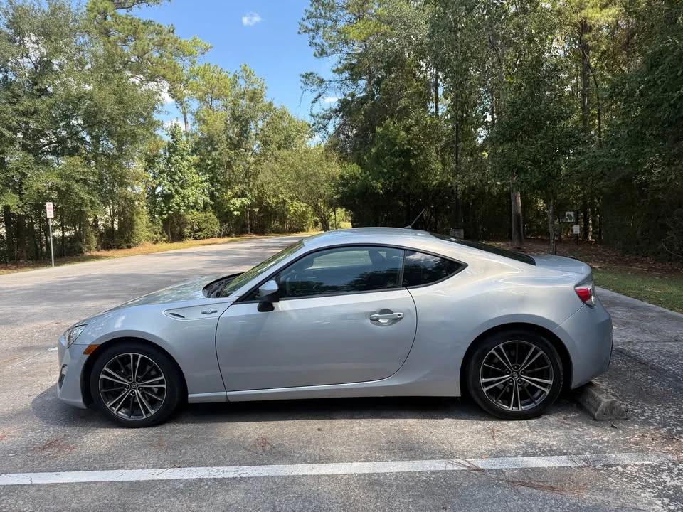 2014 Scion FR-S - Image 4 of 17