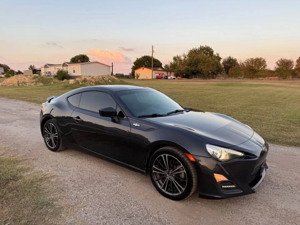 2014 Scion FR-S - Image 2 of 10